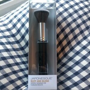 Japonesque Buff & Blend Makeup Brush Professional Face Brush New in Box